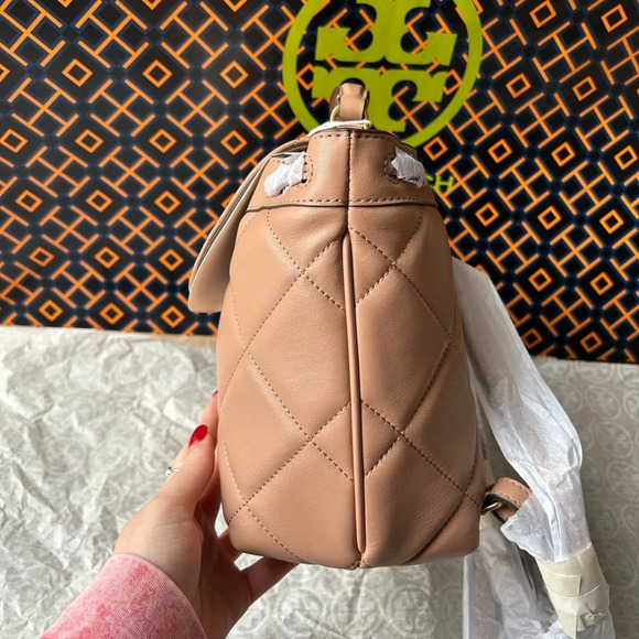 Tory Burch Willa Soft Quilt Backpack Roasted Almond Gold - Picture 3 of 10